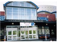 会場のイブ・アブロード・シアター