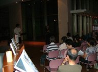 閲覧室で・・・暗く幻想的・・