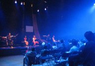 闇に蛍が光る・・・